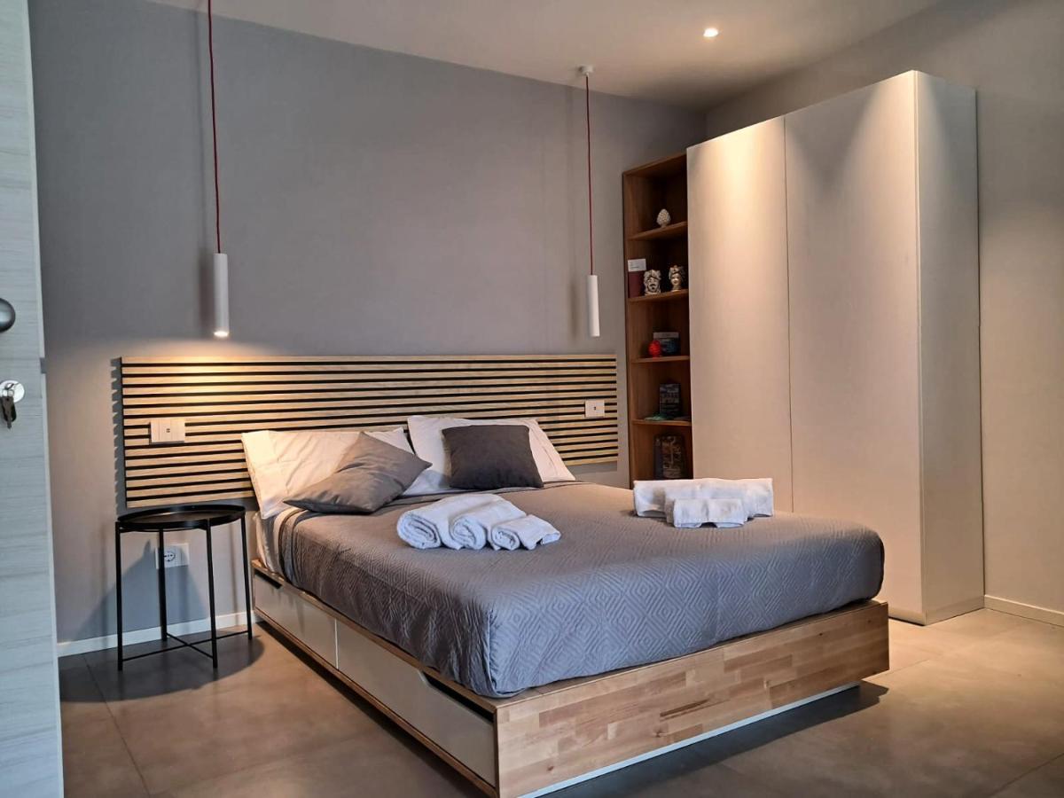 Porta San Paolo House Aparthotel Castelbuono  Buitenkant foto