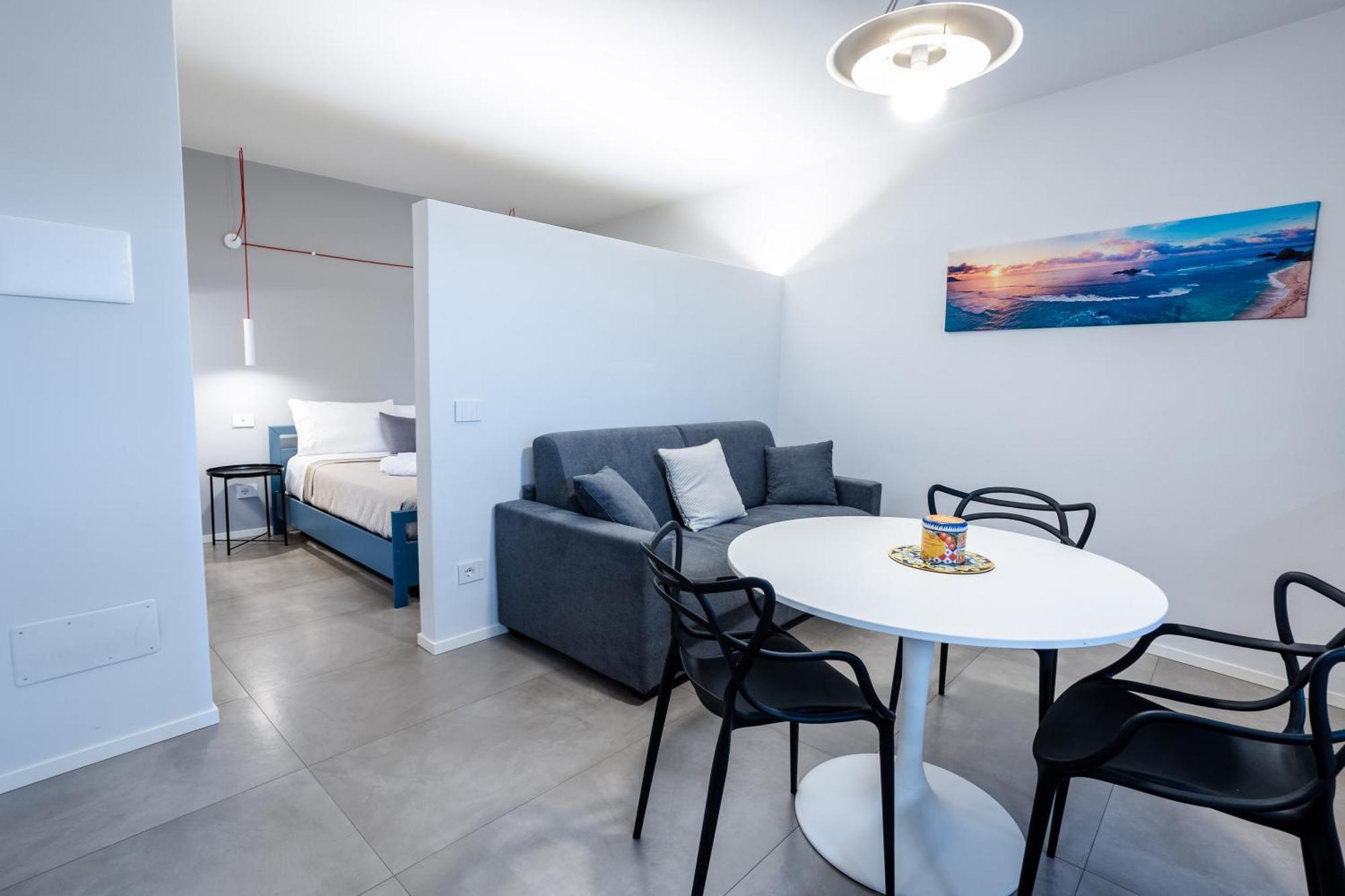 Porta San Paolo House Aparthotel Castelbuono  Buitenkant foto